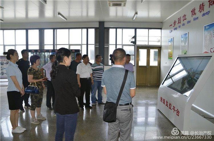 产权交易市场党委与帮扶村党支部 进行学习交流活动